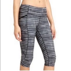 Athleta Mix Match Dobby Be Free Knicker Legging